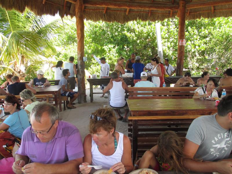 Viaje a Isla Contoy, Cancun Yates en Renta